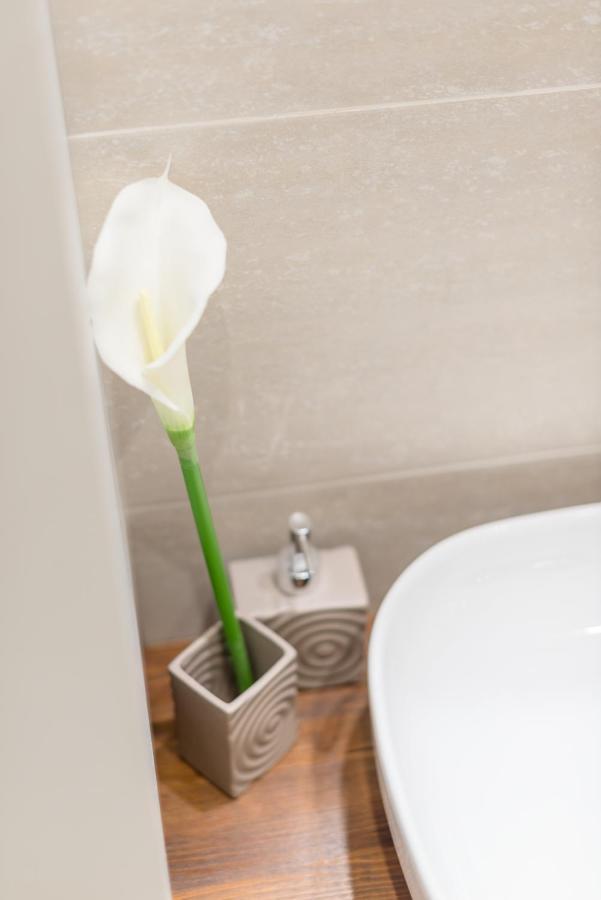 Downtown Heart 3 Bdr, 2 Bath, A/C Apartman Budapest Kültér fotó