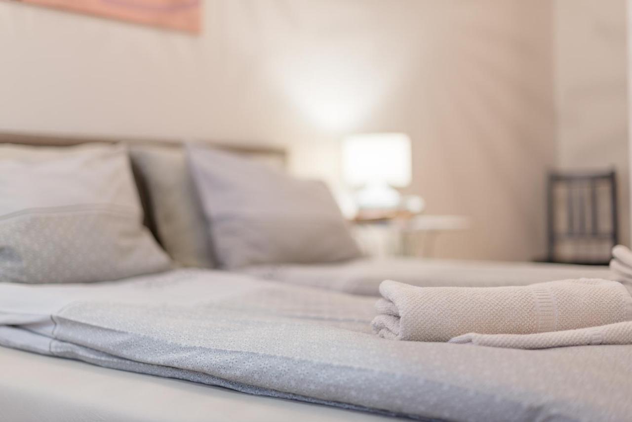 Downtown Heart 3 Bdr, 2 Bath, A/C Apartman Budapest Kültér fotó