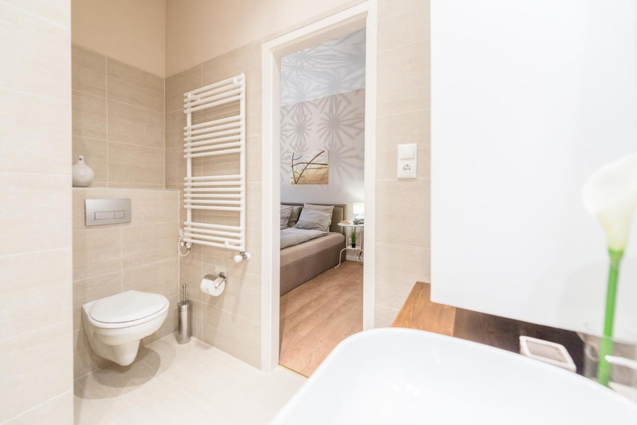 Downtown Heart 3 Bdr, 2 Bath, A/C Apartman Budapest Kültér fotó